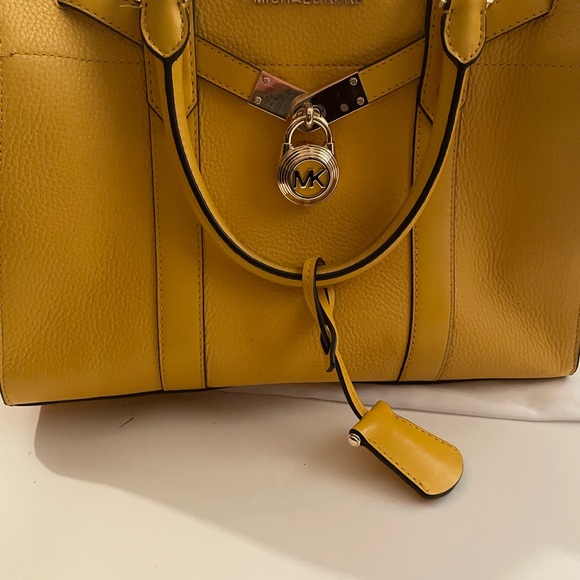 Purses. - Picture 10 of 13